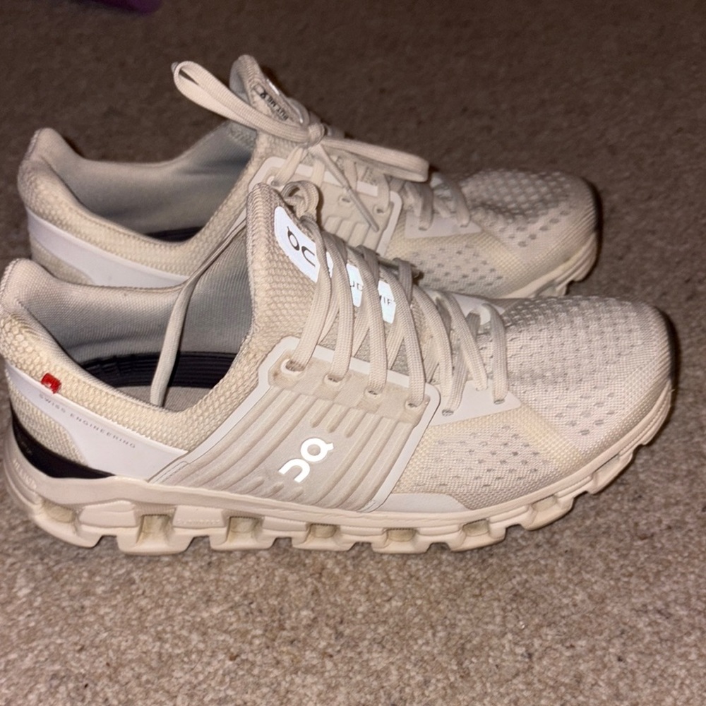 On cloud running shoe